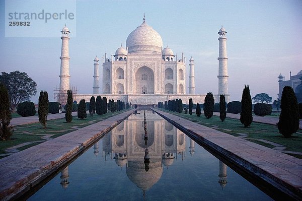 Reisen. Indien. Uttar Pradesh. Agra. Taj Mahal.