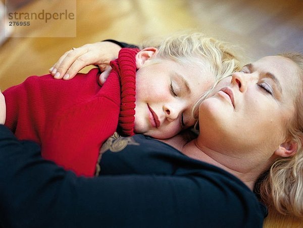 Mutter und Tochter ruhelosigkeit zusammen.