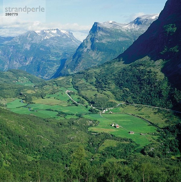 Tal Ansicht Luftbild Fernsehantenne