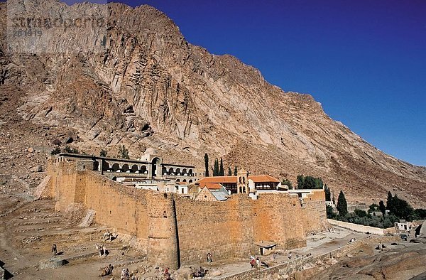 Alte Kloster auf trockenen Landschaft  Wüste Sinai  Ägypten