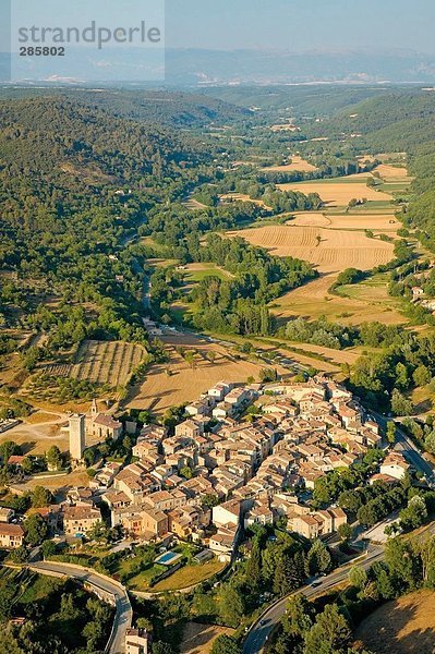 Luftbild des Dorfes  St.-Martin-De-Trespe Village  Frankreich