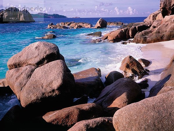 Felsformationen am Strand  Saint Pierre Inselchen  auf die Insel Praslin  Seychellen