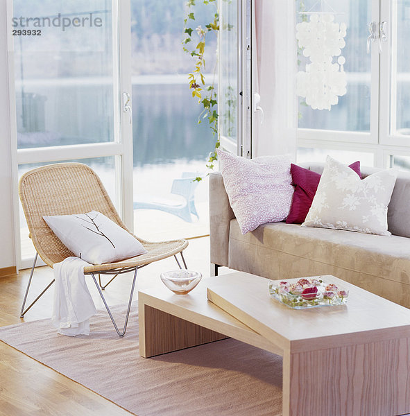 Farbaufnahme Farbe Zimmer Helligkeit Wohnzimmer Möbel blass