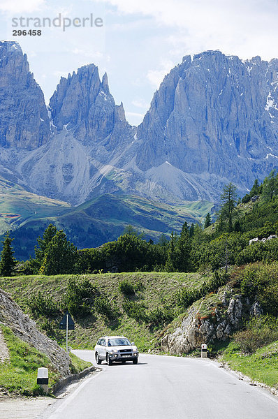 Blick über Berge in Italien.