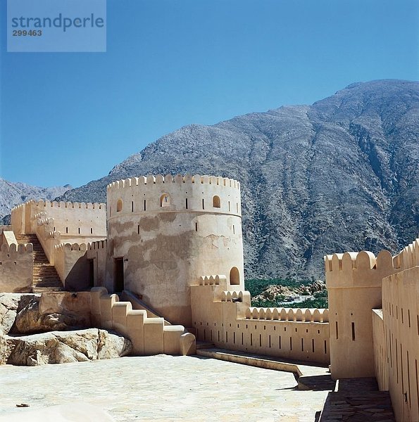 Burg an Berge  Nakhl Fort  Al Batinah  Oman