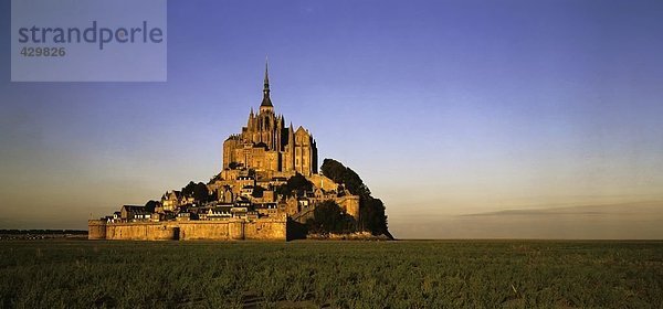 Kathedrale auf der Insel  Mont Saint-Michel  der Normandie  Frankreich