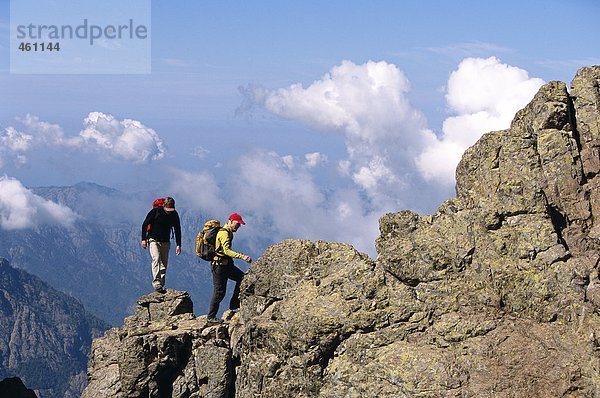 Zwei Bergsteiger auf Korsika.