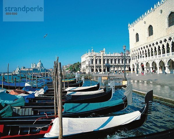 10024754  Dogenpalast  Gondel Anlegestelle  Italien  Europa  Libreria Vecchia  Santa Maria della begrüßt  Venedig