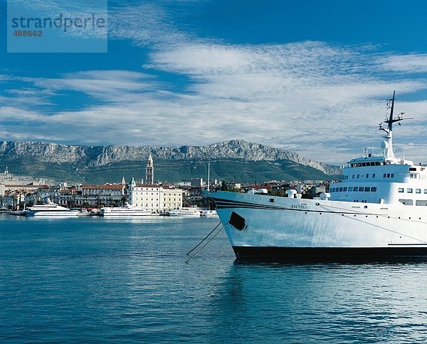 10653370  Dalmatien  Hafen  Port  Kroatien  Küste  Meer  Schiff  Schiffe  Stadt  Stadt  Split