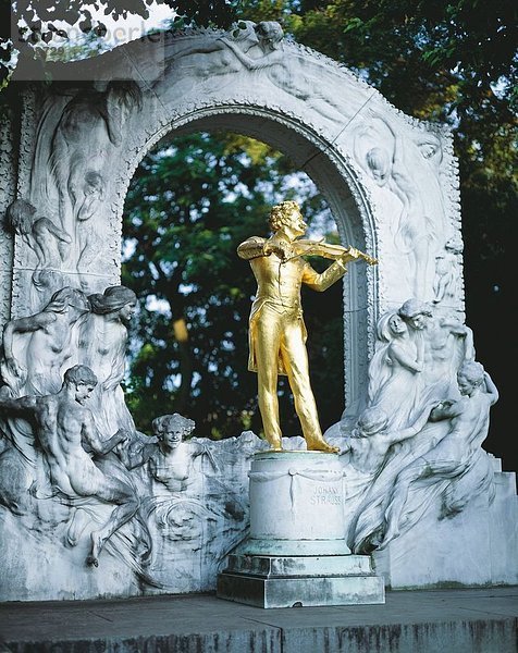 Skulptur Monument Kunst Kultur Figur Musiker Klassische Musik Klassik Geschicklichkeit