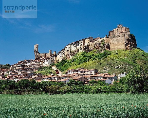 10653577  Old Town  Ansicht  Burgos Provinz  Feld  Festung  Frias  Mittelalter  Spanien  Europa  Stadt  Stadt