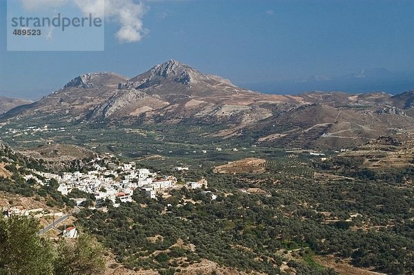 Erhöhte Ansicht von Dorf im Tal  Plakias  Kreta  Griechenland