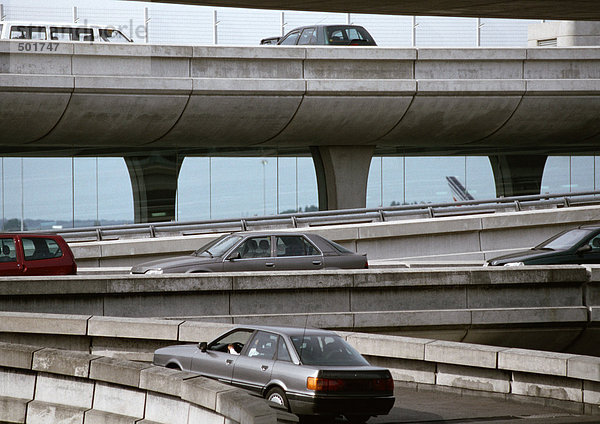 Autobahnen und Überführungen