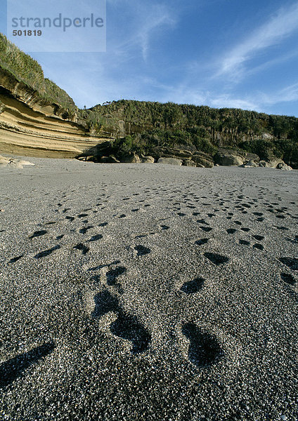 Neuseeland  Fußspuren am Strand