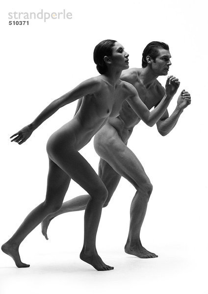 Nackter Mann und Frau beim Laufen  Seitenansicht  s/w