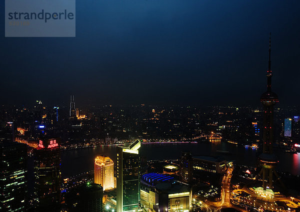 Stadtbild bei Nacht  Shanghai  China