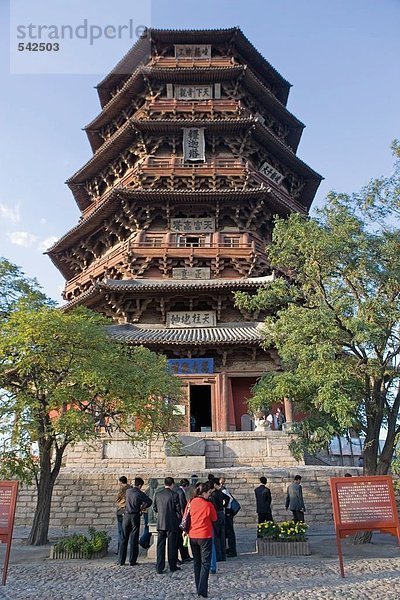 Touristen an Tempel  Provinz Shaanxi  China