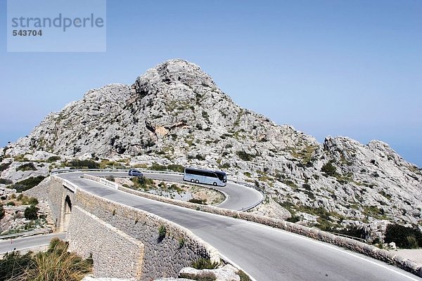 Erhöhte Ansicht der Bus auf Mountain Road  Sa Calobra  Mallorca  Balearen  Spanien