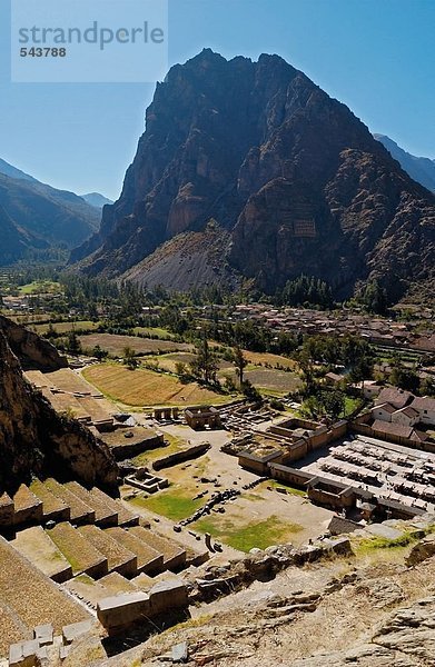 Alte Ruinen im Tal  Inka-Ruinen  Machu Picchu  Region Cusco  Peru
