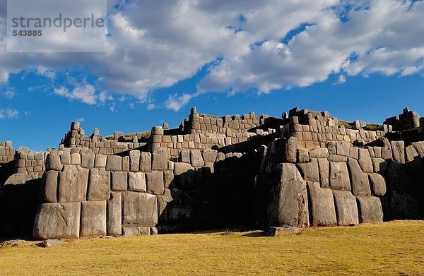 Alte Ruinen der Festung  Sacsayhuaman  Cusco  Region Cusco  Peru