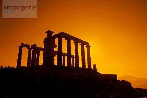 Silhouette des Tempels in der Dämmerung  Athen  Griechenland