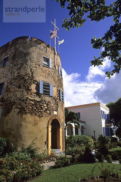 Verwittert Eingang des Resort  US Virgin Islands  Inseln über dem Winde  Kleine Antillen  West Indies