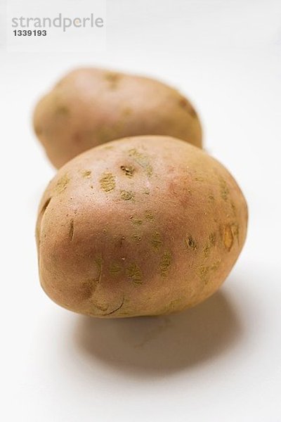 Zwei rote Kartoffeln