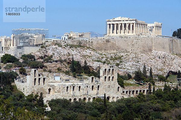 Alte Ruinen der Tempel auf dem Hügel  Parthenon  Akropolis  Athen  Griechenland