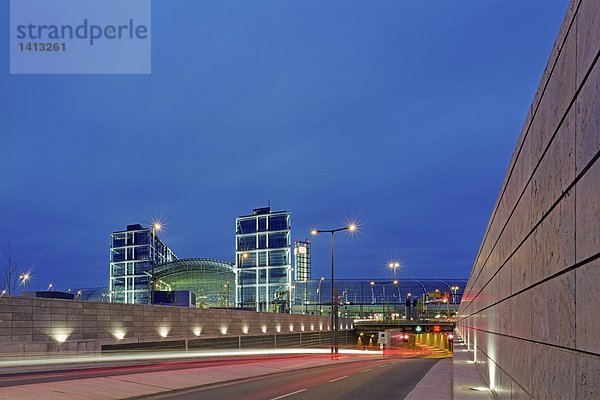Datenverkehr über Tunnel  Tiergartentunnel  neuen Hauptbahnhof Berlin Hauptbahnhof  Berlin  Deutschland