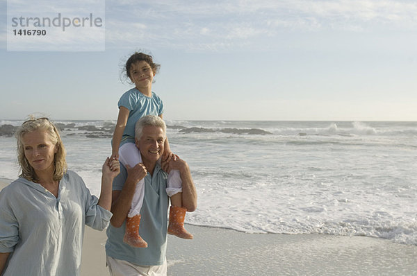 Familie am Strand