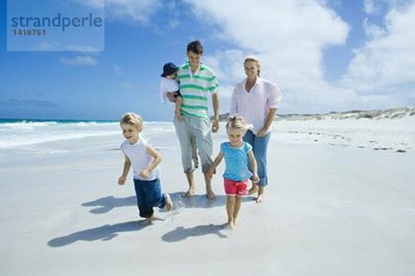 Familie am Strand