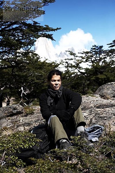 Skandinavischen Frau auf dem Berg St:Fitzroy Patagonien Argentinien.