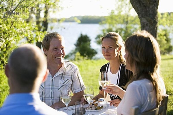 Mittsommer Partei Fejan Stockholm Archipel Schweden.