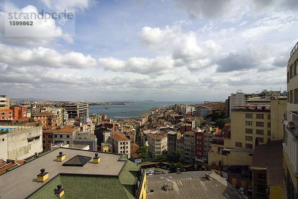 Erhöhte Ansicht der Stadt Waterfront  Bosphorus  Istanbul  Türkei