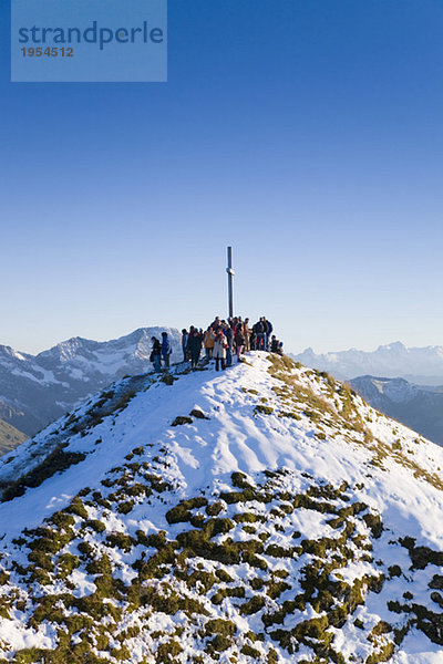 Österreich  Alpen  Menschen auf den Bergen