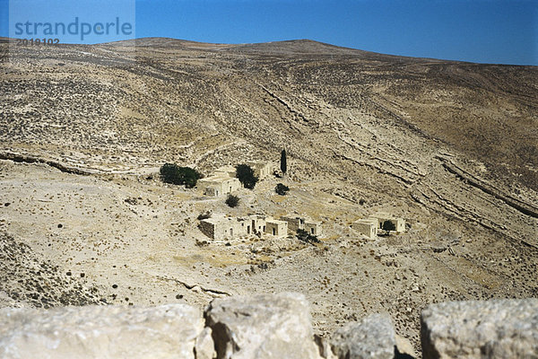 Jordanien  Dorf in trockener Landschaft