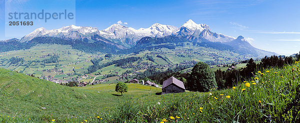 10621167  Schweiz  Europa  St. Gallen  Landschaft  Toggenburg  Überblick  Tal  Berge  Santis  Alpstein  Panorama