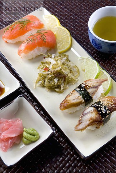 Nigiri Sushi und Gewürze