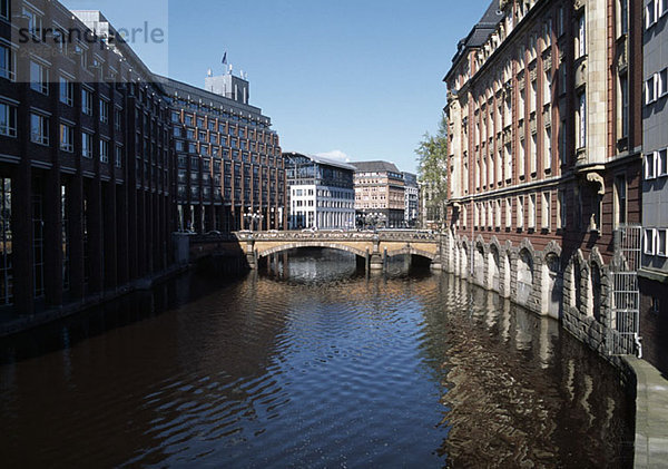 Ein Kanal in Hamburg  Deutschland