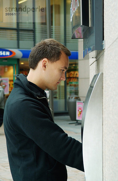 Guy von Geldautomaten