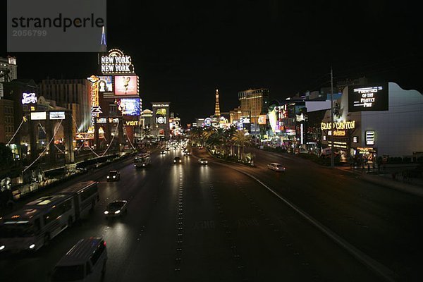 Der Las Vergas Strip bei Nacht  Nevada  USA