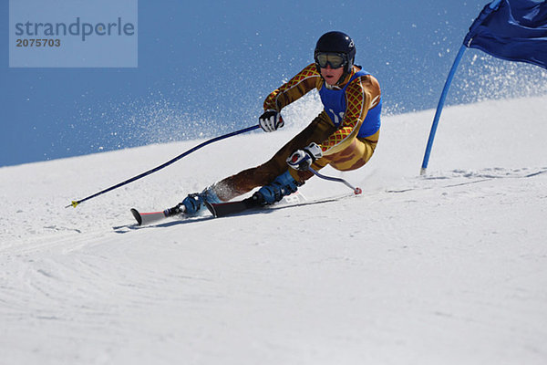 Riesenslalom Skifahrer