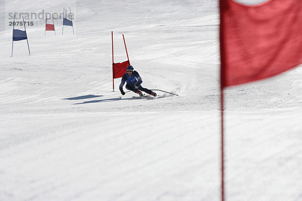 Riesenslalom Skifahrer