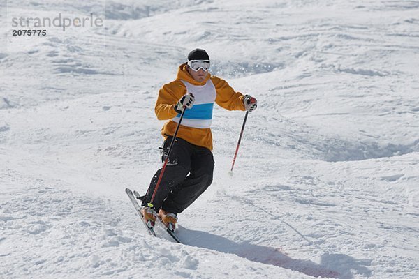 Buckelpiste Skifahrer