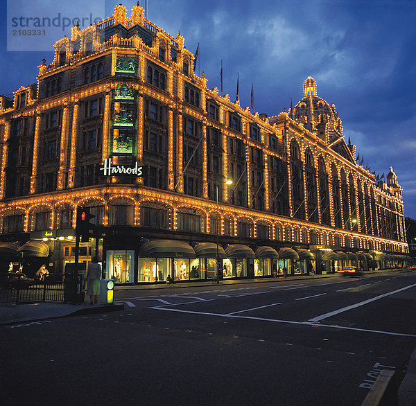 Reisen. Vereinigtes Königreich. England. London. Kaufhaus Harrods.