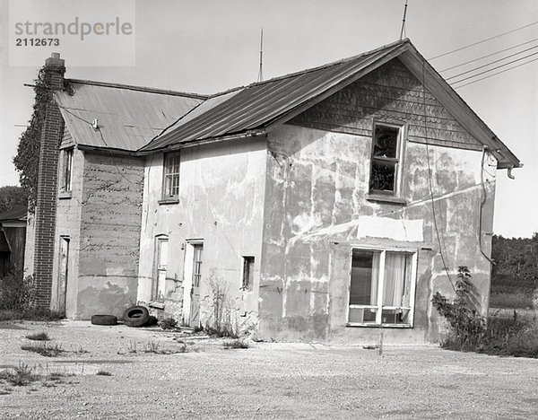 Abandoned House  Pickering  Ontario.