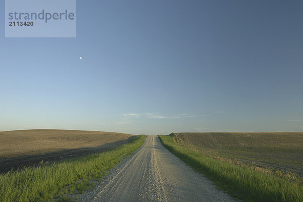 'Gravelled rural road