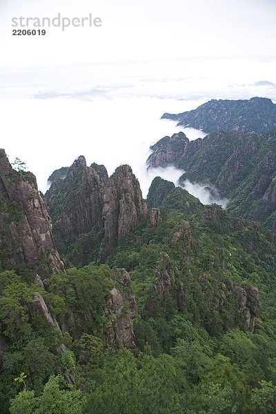 Erhöhte Ansicht des Berges  Huangshan Berge  Huangshan  Provinz Anhui  China