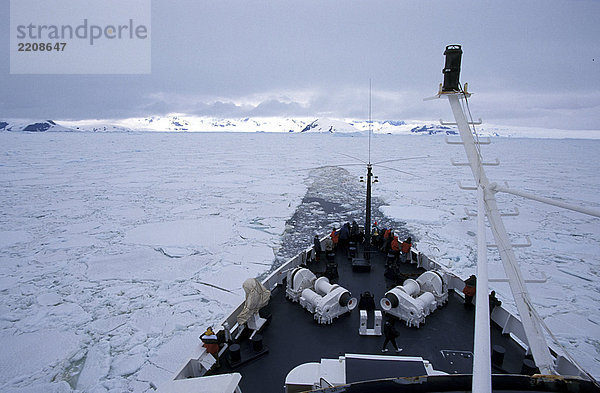 Antarktis  Schiff World Discoverer