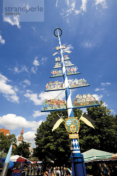 Germany  Bavaria  Munich  Maypole on Viktualienmarkt